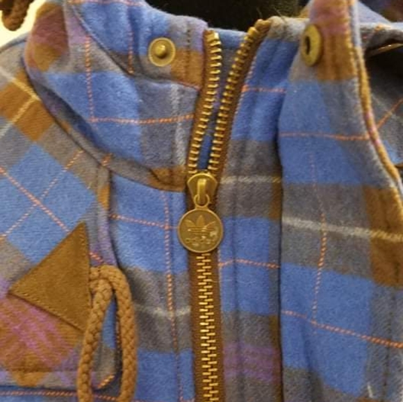 AUTHENTIC OUTWEARS ADIDAS COAT - Picture 6 of 10